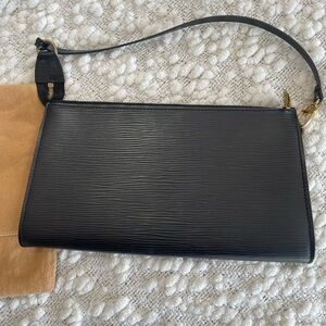 Vintage 2001 Louis Vuitton black handbag